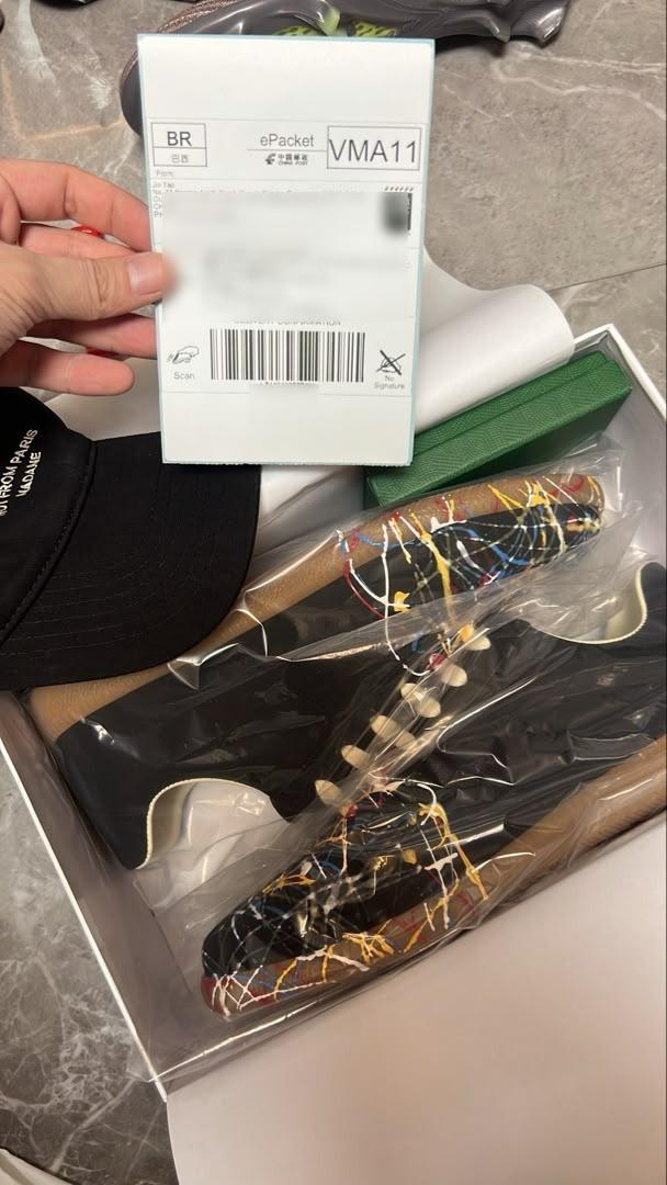 Pedido embalado com comprovante de envio